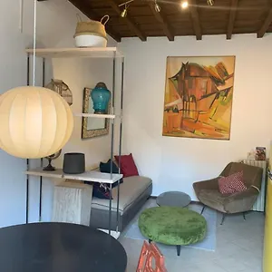 Mood-rezia 14 , Pavia Italia